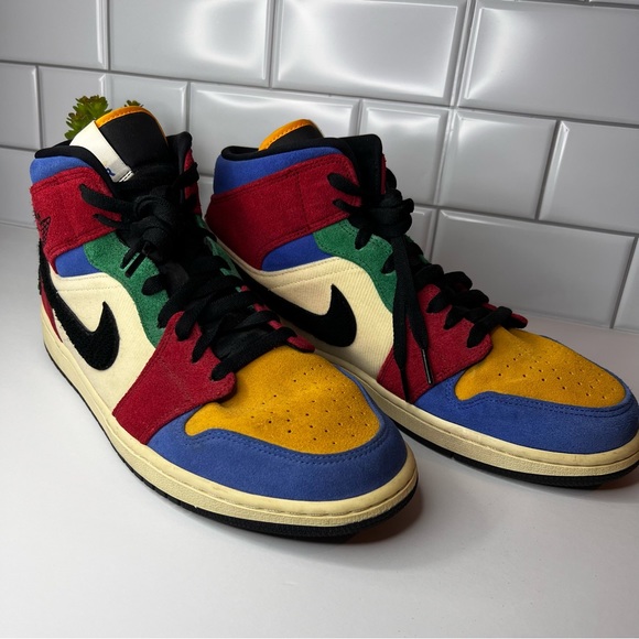 Jordan 1 Mid SE Fearless Blue the Great High Tops - Mens Sz 12 - Picture 2 of 6